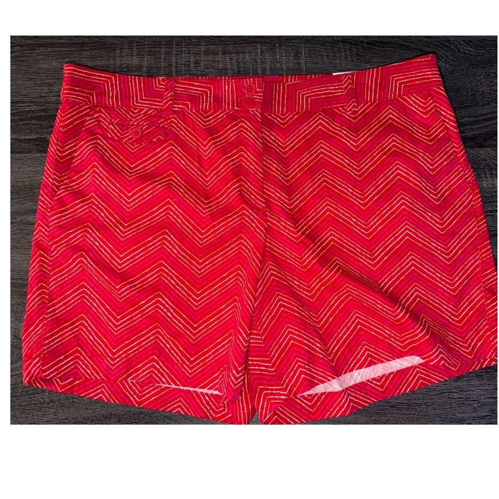 Ann Taylor LOFT Red Chevron Zig Zag Original Shorts Womens Size 16 NEW